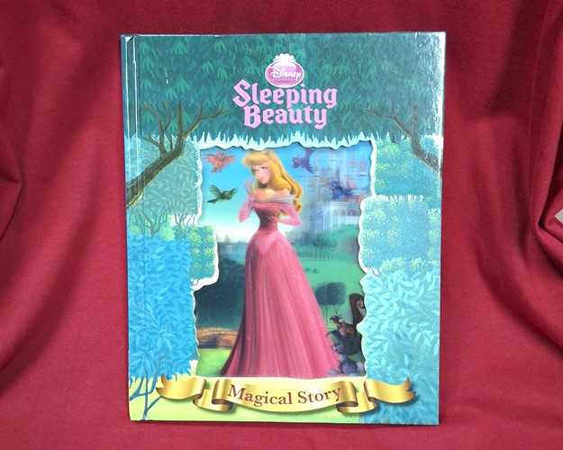 (ปิด69-) Disney Princess Magical Story 18.5x22.3 (สภาพมือ2)