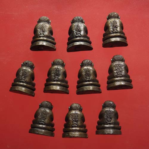 10 องค์... พระปิดตาลอยองค์ หลวงพ่อหยอด วัดแก้วเจริญ รุ่นสมปรารถนาเฮง เนื้อโลหะผสม ปี2537... - 2