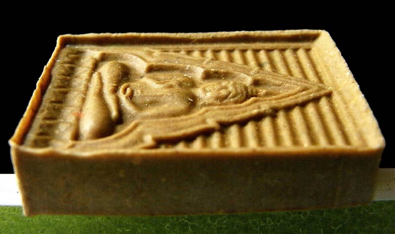 พระผงของขวัญ วัดปากน้ำ รุ่น 6 พระไตรปิฏก เนื้อฟักทอง หน้าแป๊ะยิ้ม ภาษีเจริญ กทม. # AN 68 - 3