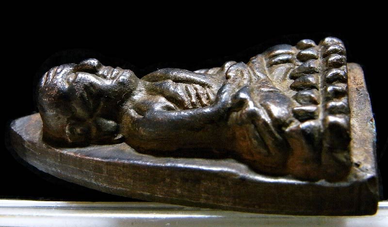 รางวัลที่ 1 พระหลวงปู่ทวด เตารีดโลหะผสม 3 โค๊ต รุ่น 84 พรรษา สมเด็จพระญาณสังวร วัดบวรนิเวศ ปี 40 - 3