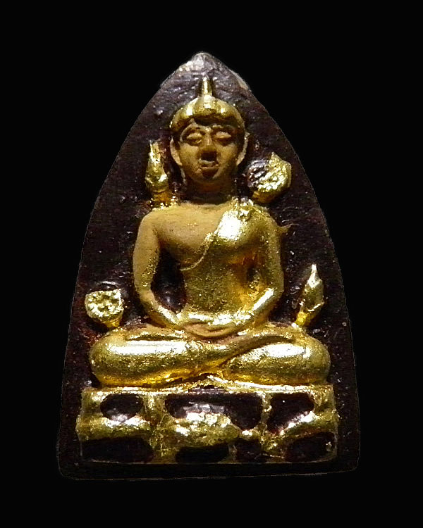 พระบัวเข็มเนื้อผง ลงรักปิดทอง วัดราษฎ์บำรุง จ.ชลลุรี หลวงพ่อโด่ วัดนามะตูม ปลุกเสก องค์นี้พิมพ์กรรม - 1