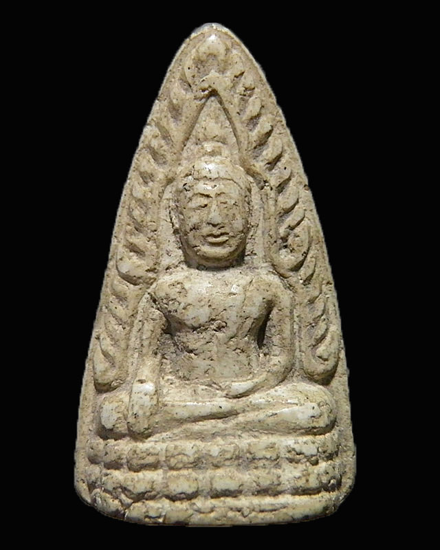 พระชินราชเนื้อผง หลวงปู่เผือก วัดกิ่งแก้ว หลัง ยันต์ ปี 2514 หลวงพ่อสุข สร้าง หลวงปู่โต๊ะ วัดประดู่ฉ - 1