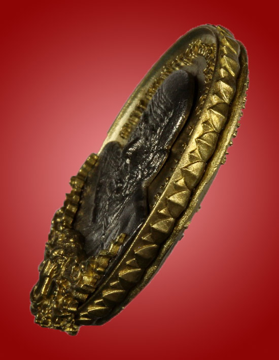 หลวงปู่ทวด รุ่นปาฏิหาริย์สองโพธิสัตว์ เหรียญหล่อหลังยันต์จตุพุทธา ทองระฆัง หมายเลข 579 - 3