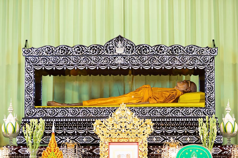 เหรียญรุ่นแรก หลวงพ่อพูน วัดบ้านแพน จ.พระนครศรีอยุธยา เนื้อเงิน no.15 - 5