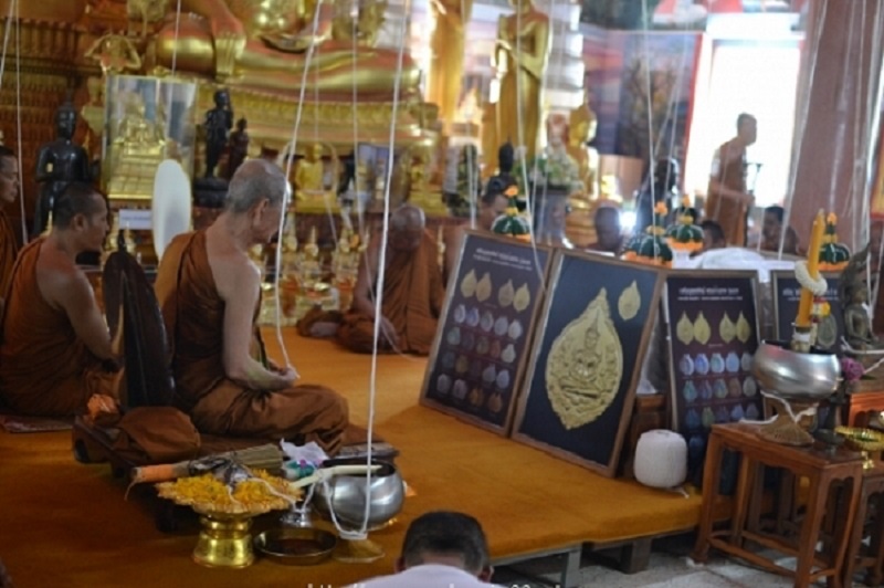 หลวงปู่จื่อ วัดเขาตาเงาะอุดมพร เหรียญพุทธศิลปพระแก้วมรกรตรุ่นแรก - 4