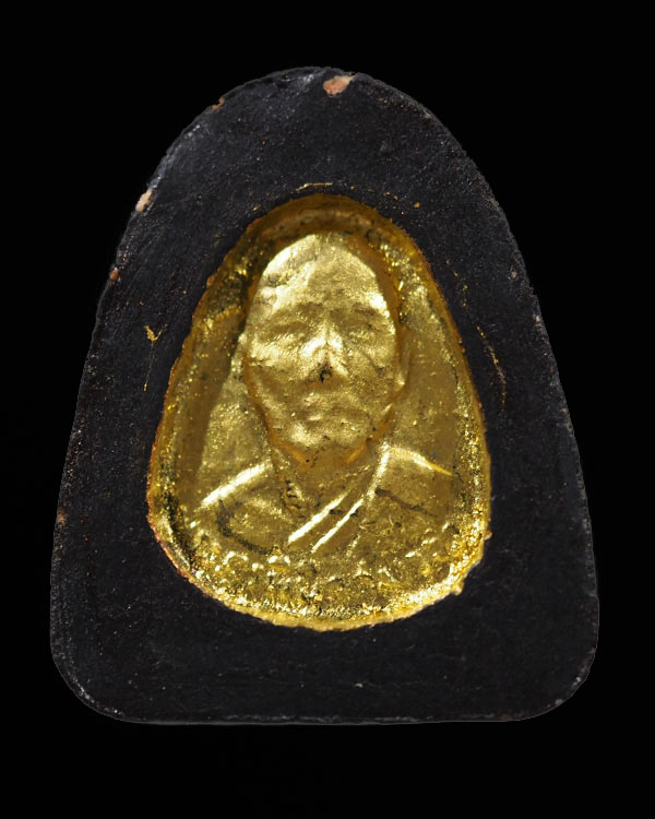 พระปิดตาหลังรูปรูปเหมือน แบบลงรักปิดทอง(หายาก) หลวงพ่อโด่ วัดนามะตูม จ.ชลบุรี ปี 2512 สภาพสวยๆเดิม - 2