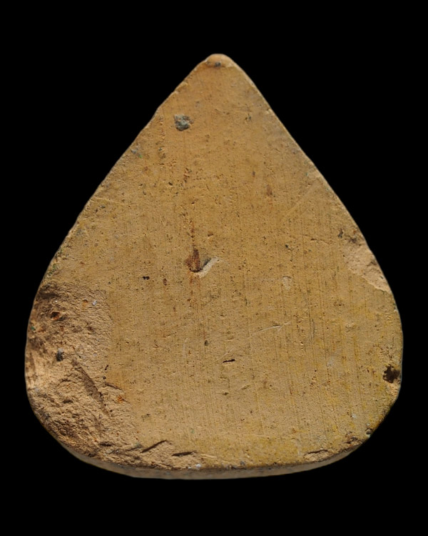 พระเนื้อดินพิมพ์กลีบบัว รูปเหมือน หลวงปู่โต๊ะ วัดกำแพง จ.สิงห์บุรี โรยกากเพชร สร้างรุ่นโบสถ (สร้าง - 2