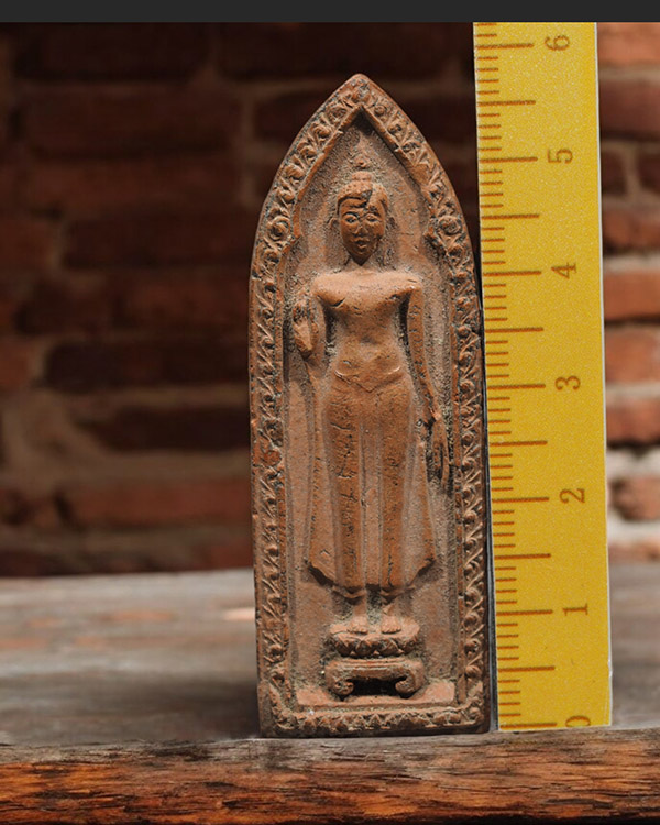 พระร่วงประทานพร พิมพ์ใหญ่ หลวงพ่อเล็ก วัดสันติคีรีศรีบรมธาตุ ( วัดเขาดิน ) อ.ท่าม่วง จ.กาญจนบุรี เนื - 3