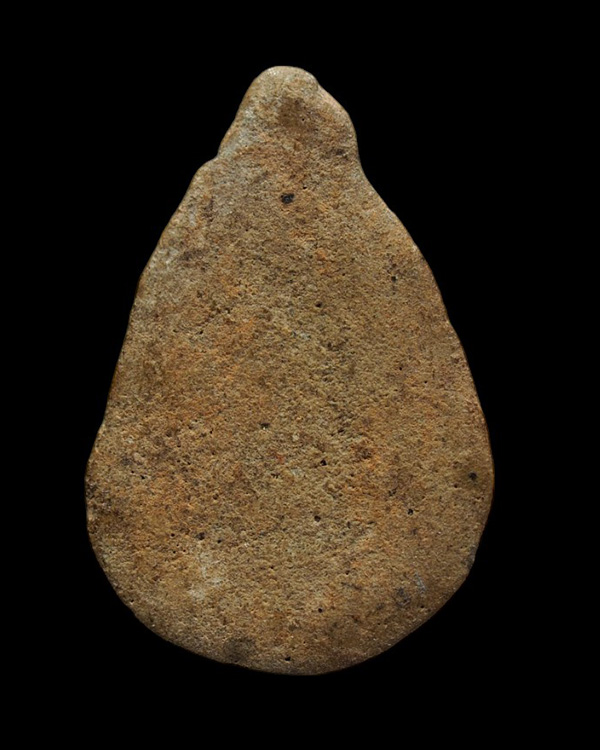 พระเนื้อผงพิมพ์กลีบบัว จัดสร้างโดยพระปลัดใบฎีกาเกลี้ยง วัดสุทัศน์ ปี ๒๔๘๒ องค์เล็กๆแต่ว่ากันว่าใช้ด้ - 3