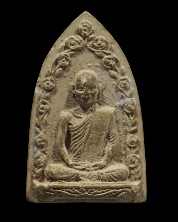 พระเนื้อผงรูปเหมือนวราสโภภิกขุ หลวงพ่อวิรัตน์วราสโภภิกขุ เจ้าอาวาส วัดมโนรม อ.ศรีราชาจ.ชลบุรี - 2