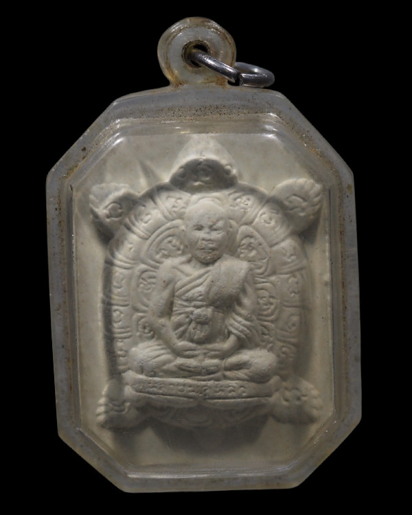 พระผงรูปเหมือน พิมพ์ใหญ่ หลวงปู่หลิว รุ่นแซยิด 88 ปี วัดไร่แตงทอง นครปฐม พ.ศ.2539 เริ่มหายากแล้วครับ - 2