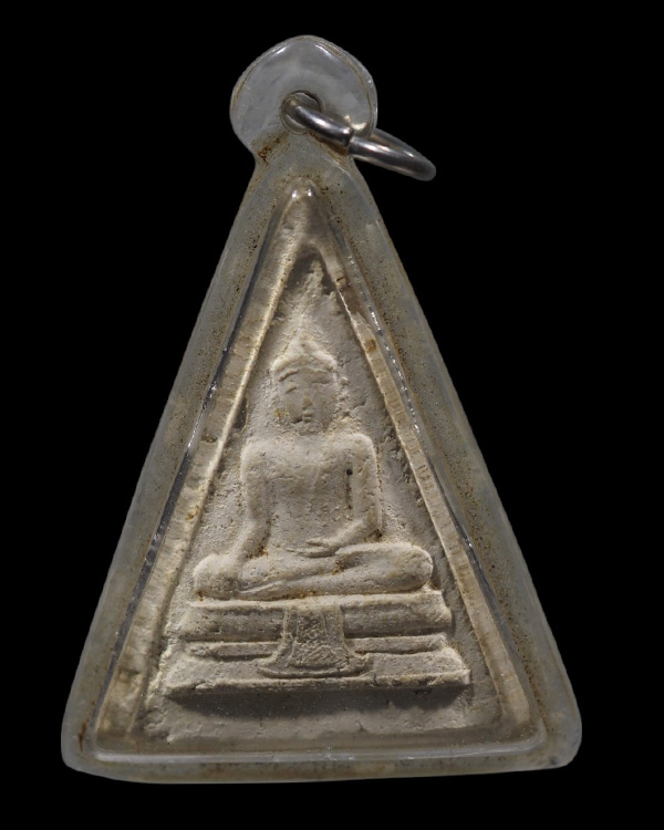 พระผงพิมพ์อู่ทอง สามเหลี่ยม วัดอ่างทองวรวิหาร ปี พ.ศ.2491 มวลสารสมเด็จเกศไชโย ที่ชำรุด จำนวนมาก หากย - 2