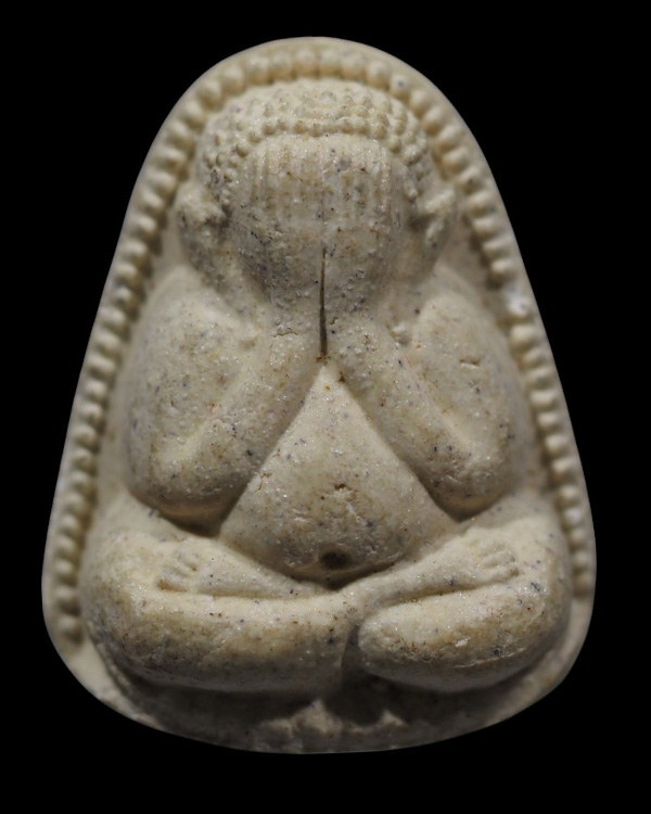 พระปิดตาพิมพ์ใหญ่หลังยันต์ หลวงพ่อรวย วัดท่าเรือ จ.ระยอง ท่านเป็นพระเกจิที่เก่ง เป็นเอกอุ ท่านหนึ่ง - 2