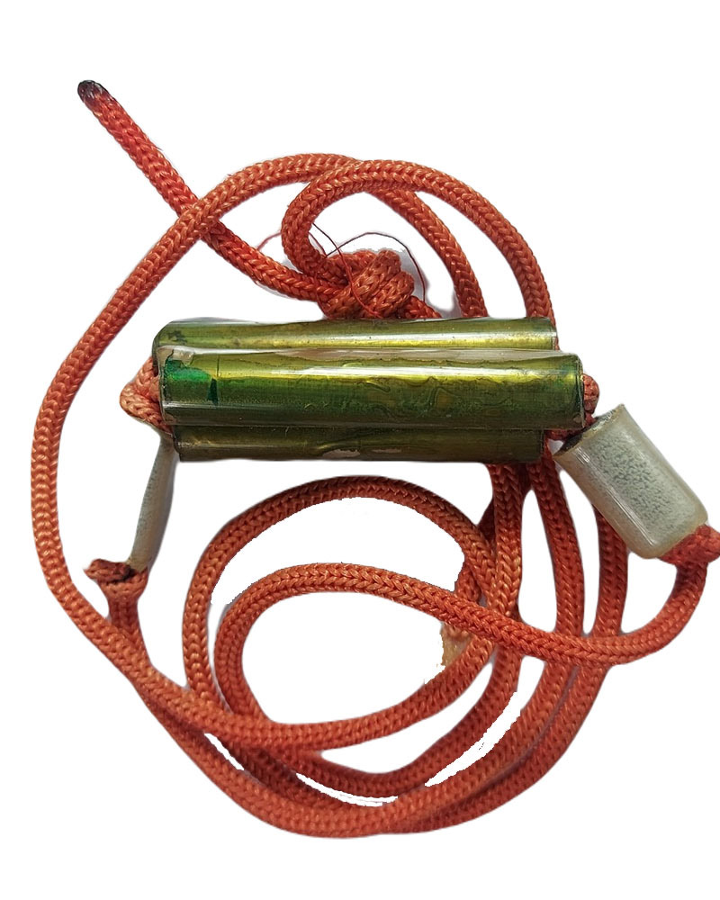 ตะกรุดคอแมว (เชือกแดง) หลวงปู่จันทร์หอม สุภาทโร วัดบุ้งขี้เหล็ก อุบลราชธานี - 2